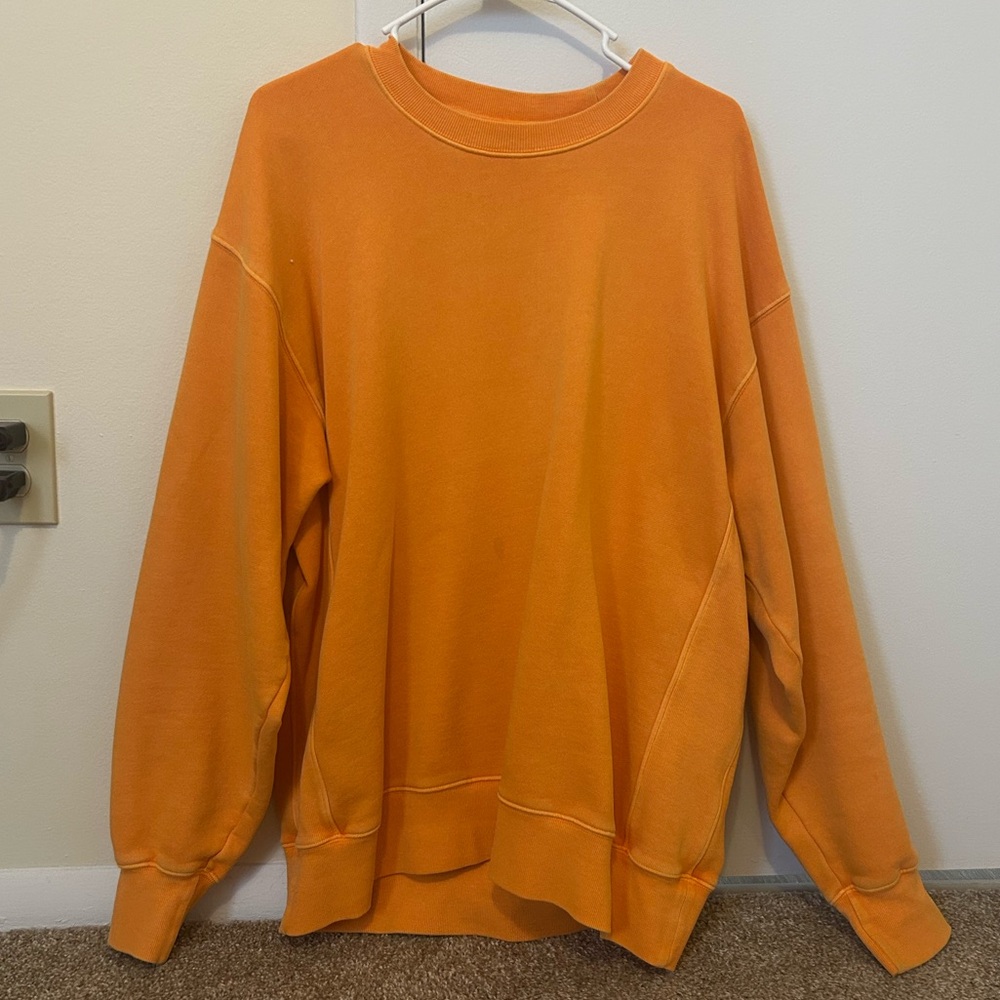 Aritzia TNA Cozy Fleece Boyfriend Crewneck